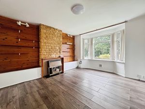 Lounge- click for photo gallery